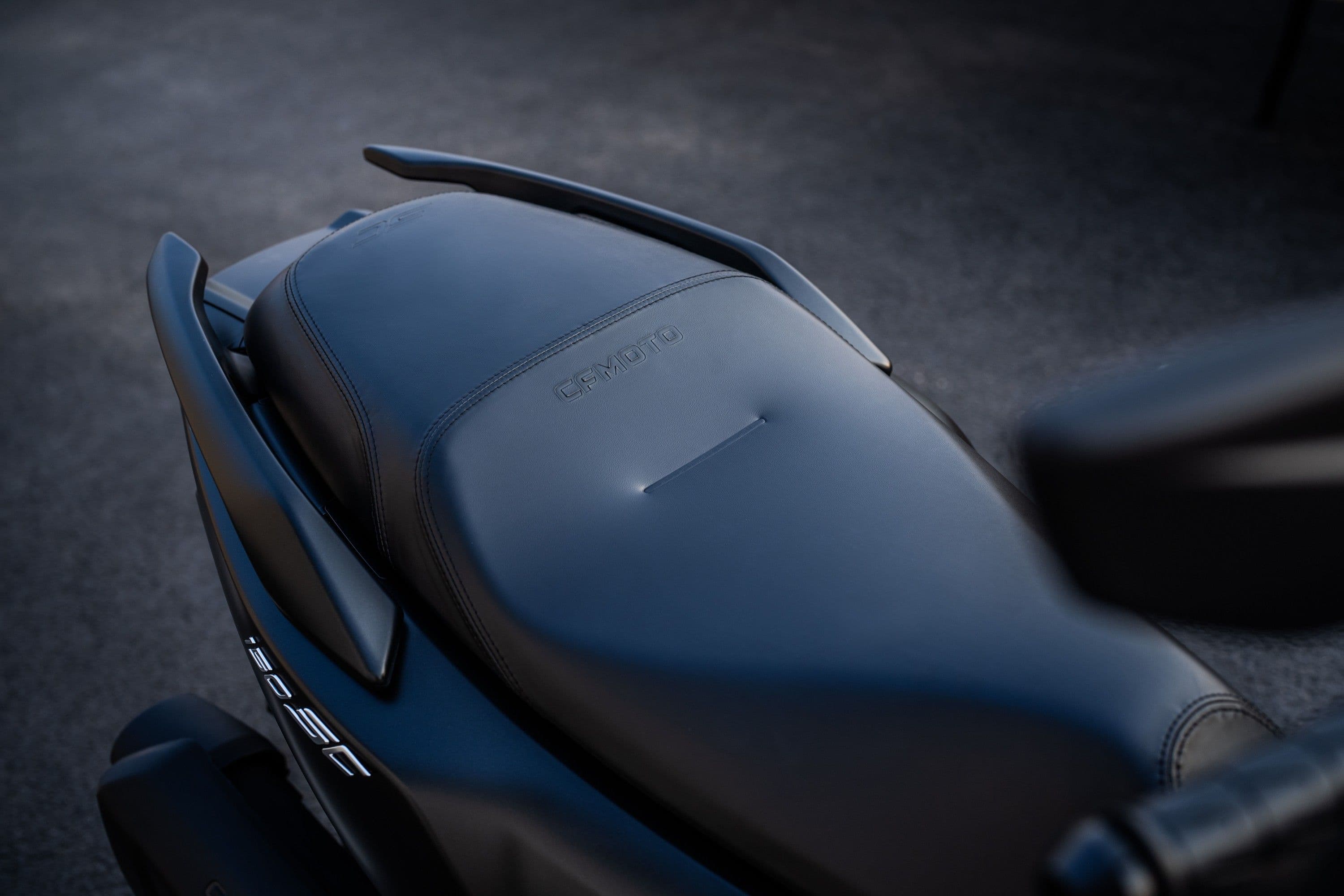 乳胶海绵坐垫 云朵坐感体验