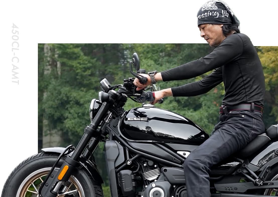 “实测加速中，手动挡和自动挡对比，动力几乎无损耗。”