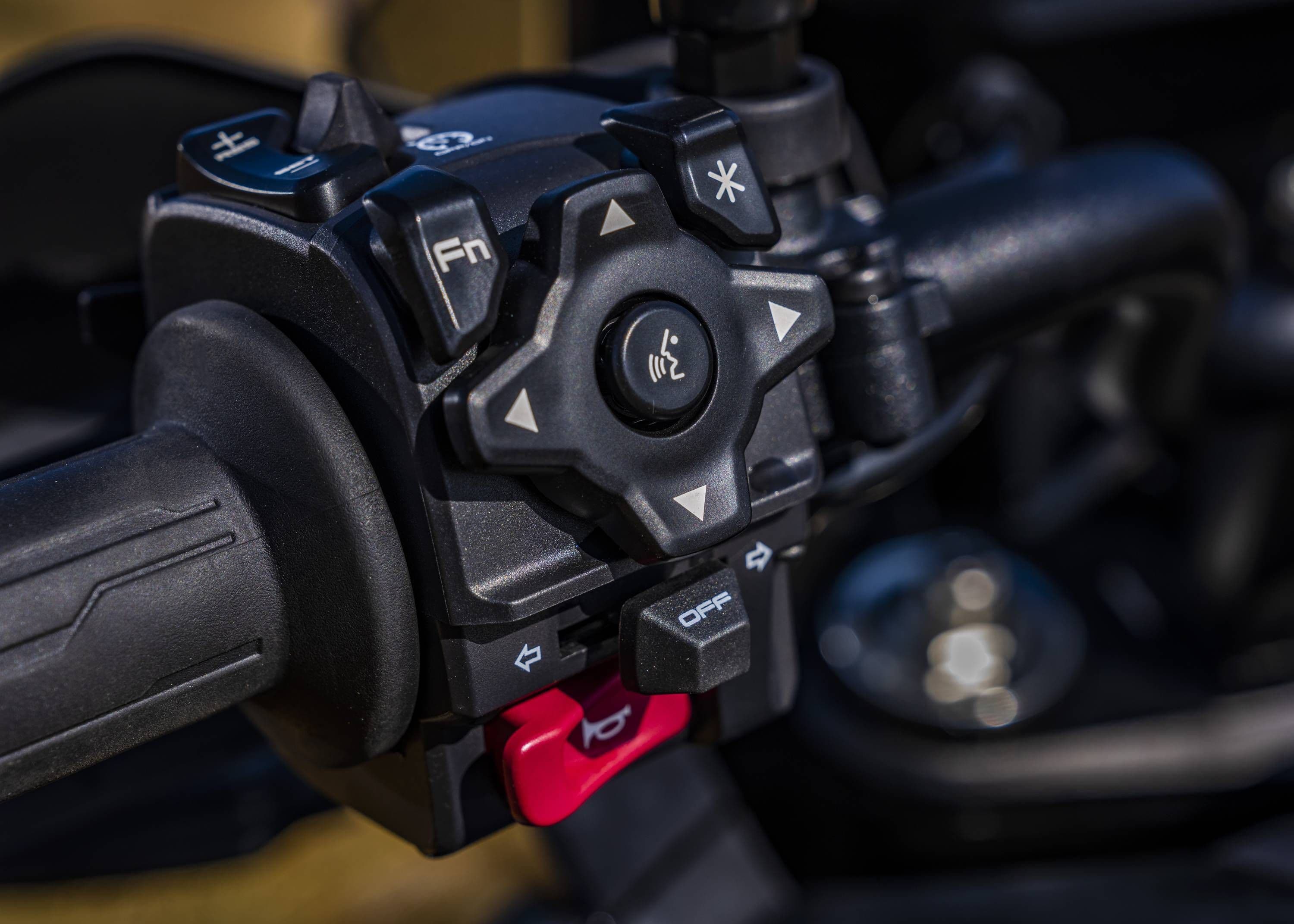 硬核电控，探索镇定从容