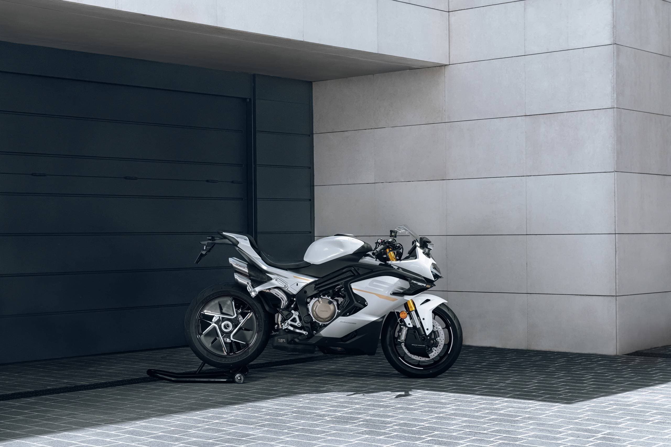 特制配方，探索贴地奥秘