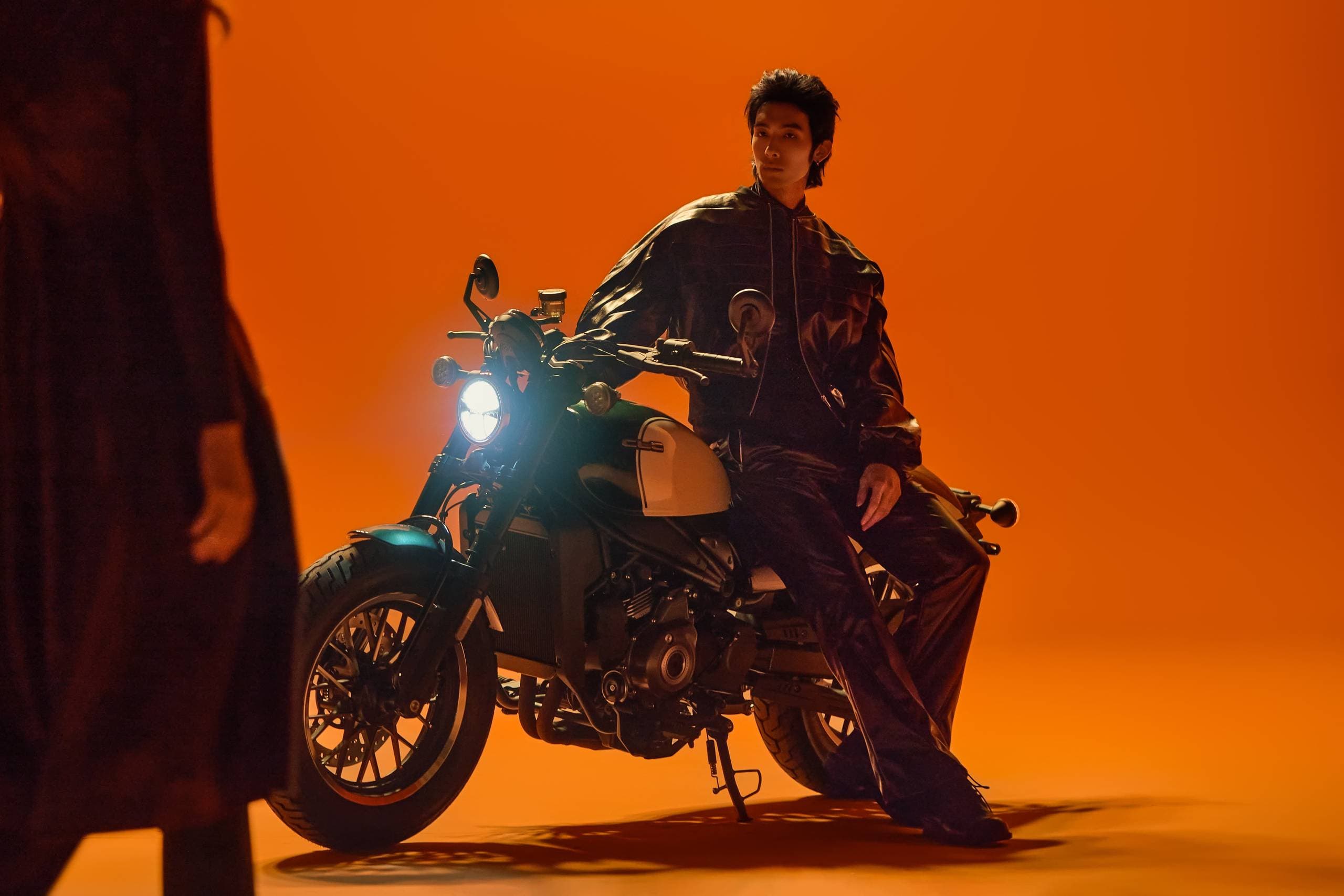 “讨好”型人机设定