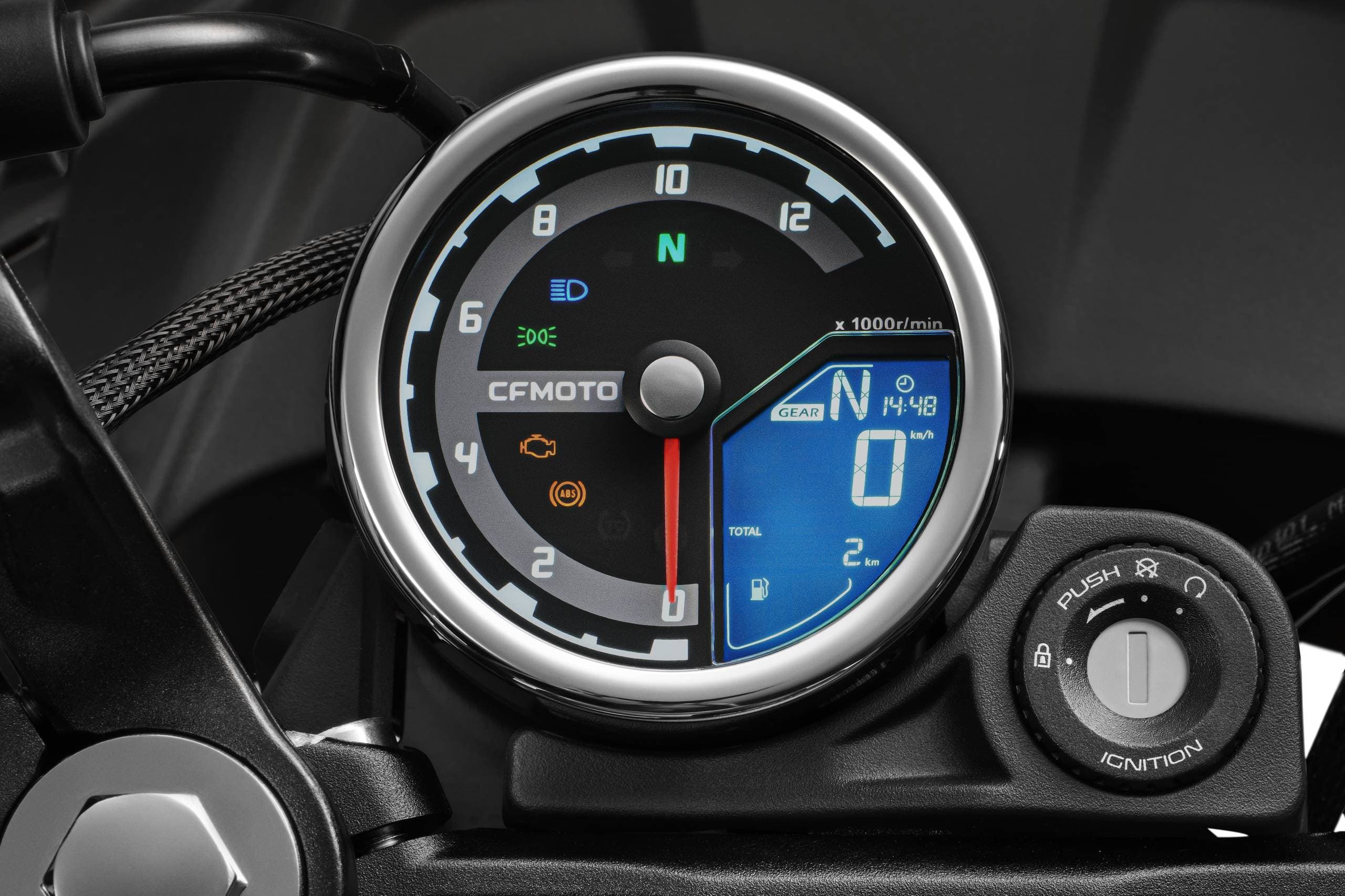 全新组合仪表，开启即战斗