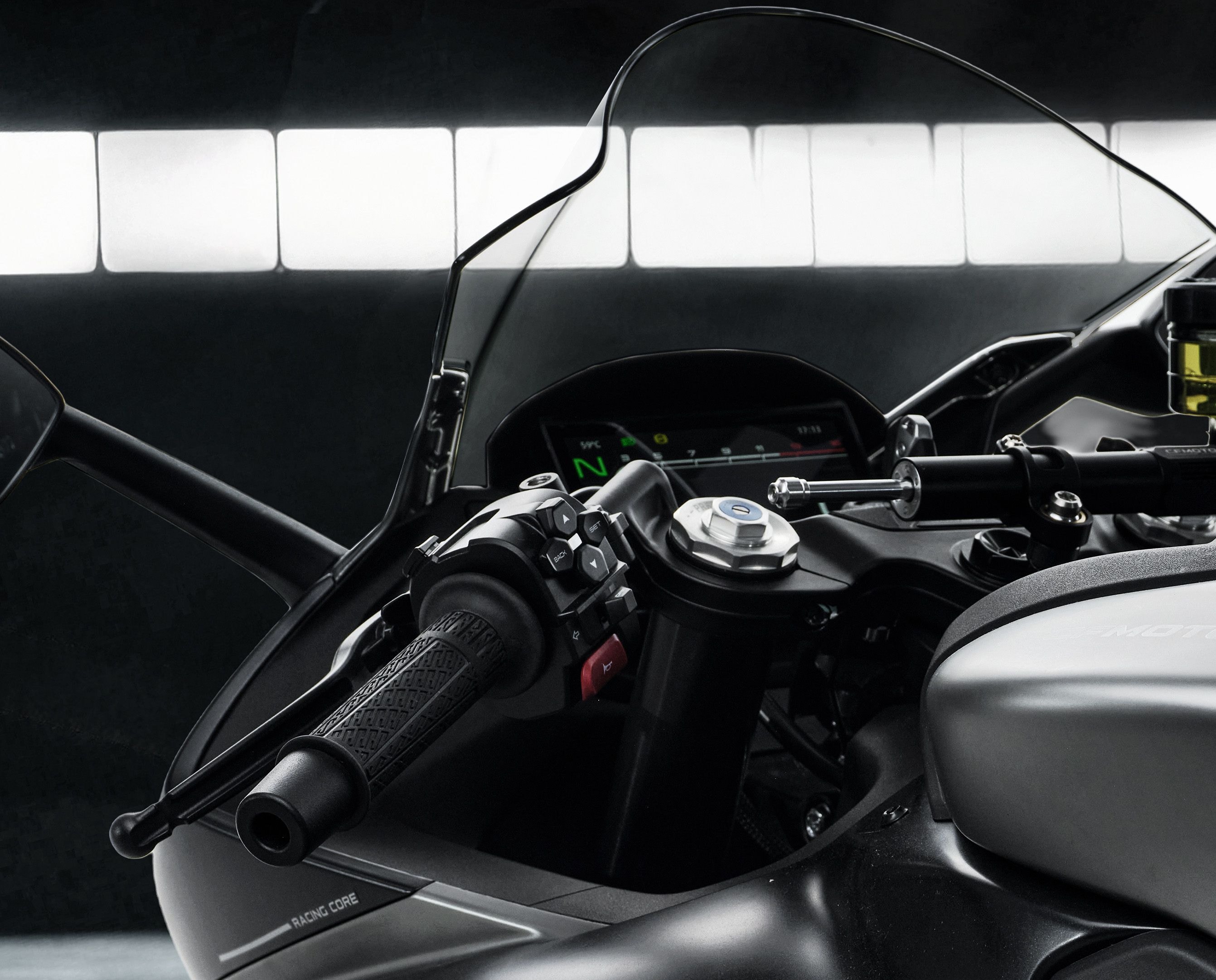 线性刹车清晰可控