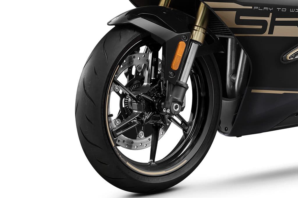 高性能轮胎,信心十足