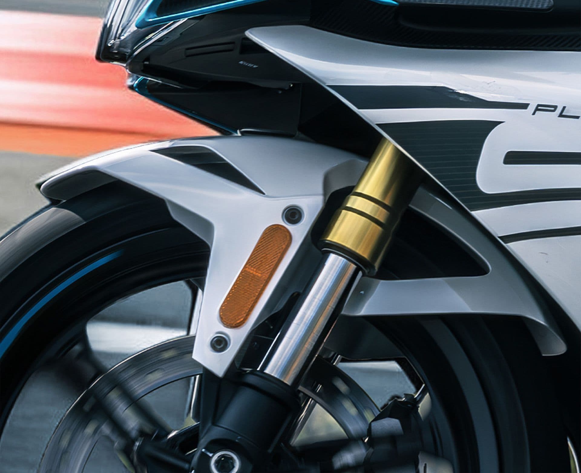 运动设定避震,稳定从容